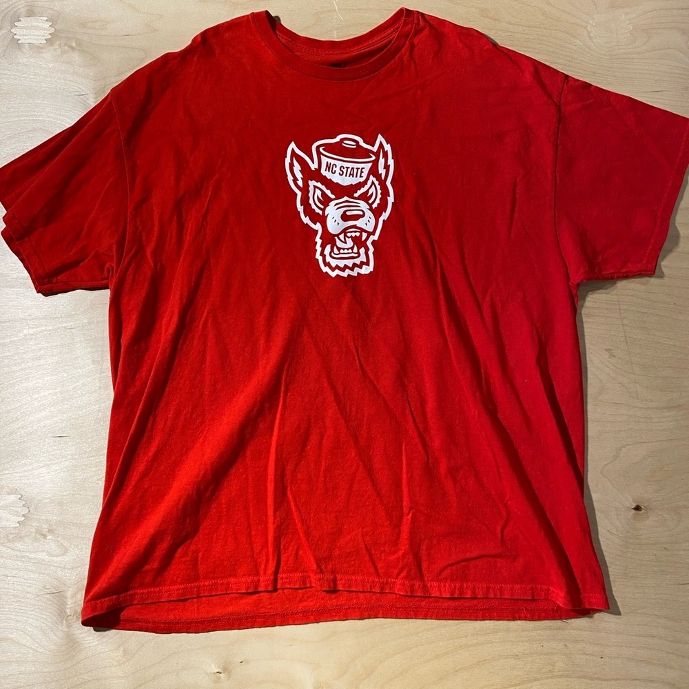 MV Sport Red Graphic Tee 2XL (NS)